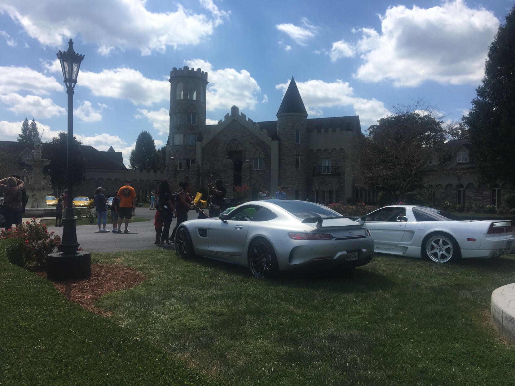 Cars at the Castle-03